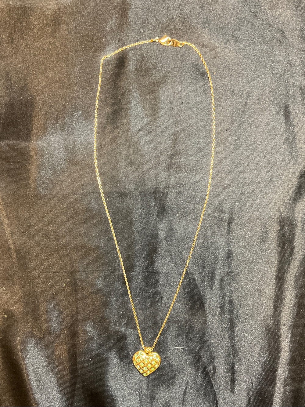 Avon Gold Heart with green accent stones Pendant Necklace -